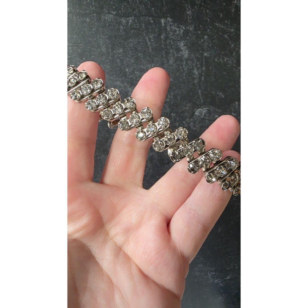 Japanese Prong Set Clear Rhinestone Silver Tone Metal Stretchy Bracelet Vintage
